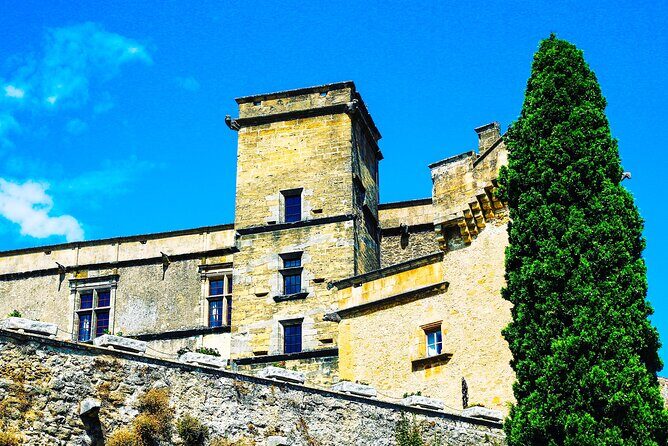 The picturesque Luberon villages of Lourmarin, Lauris & Cucuron - FAQs