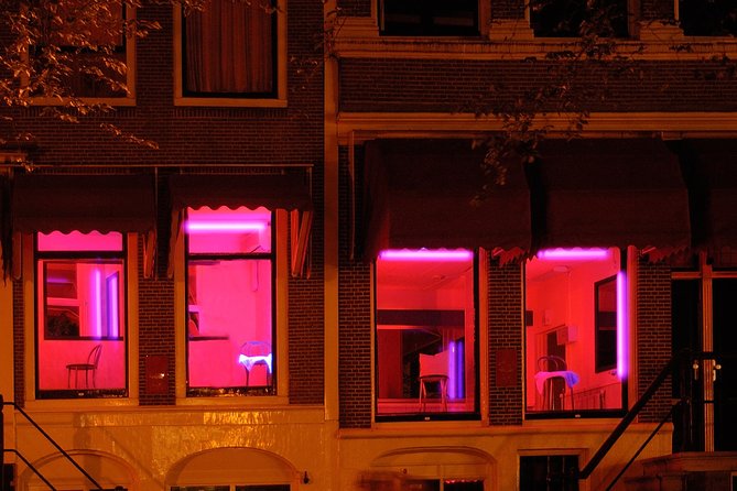 The Red Light District Self-Guided Virtual Experience: the Highlights - Navigating the Winding Alleyways