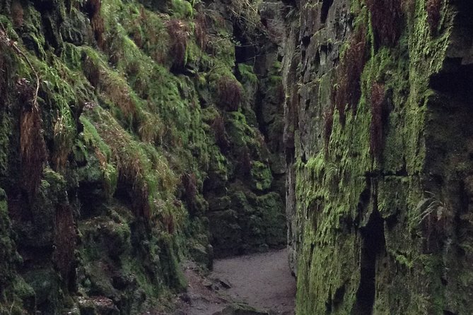 The Roaches Ridge and Eerie Lud's Church, Leek - Tour Details