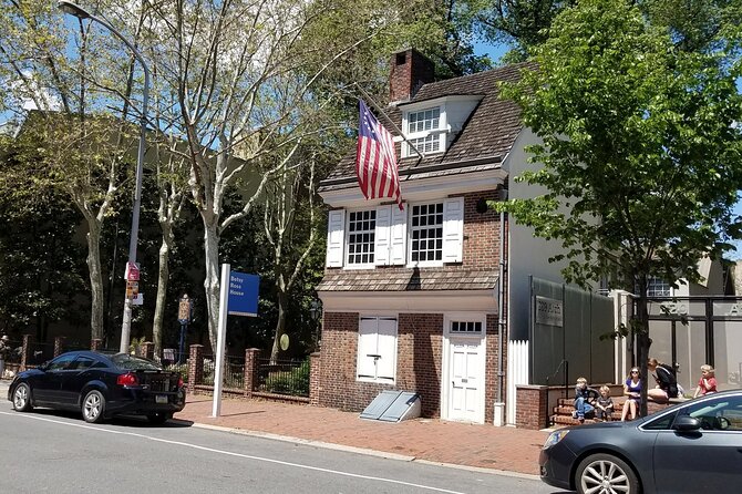 The Road to Revolution: A Self-Guided Audio Tour in Philadelphia - Key Features