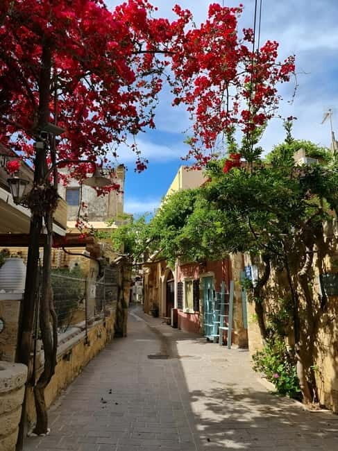 The selective food tour Feel like local from Heraklion - Discovering the Heart of Crete’s Food Traditions