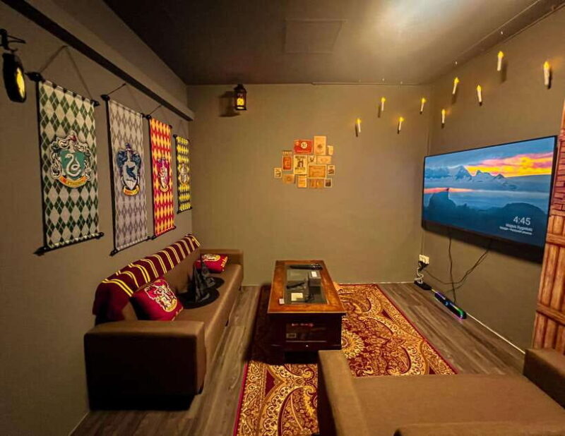 The Social Chamber: 3 Hour Themed Lounge Rooms for Layover - Who Should Consider This Experience?
