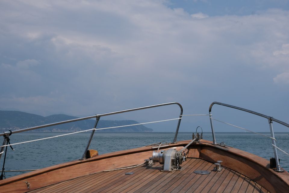 The Spezia: Poets' Gulf Sunset Tour on a Boat - Inclusions and Amenities