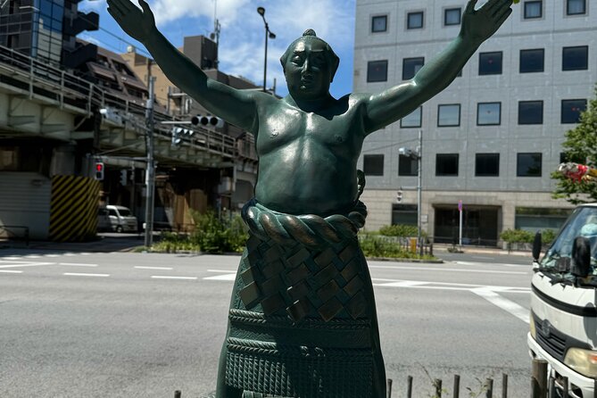 The Spirit of Sumo: Yokozuna Stable Morning Practice in Ryogoku - The Significance of the Sumo Stable
