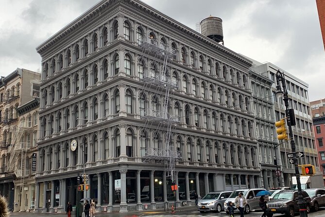 The Story Behind NYs Evolving Skyline An Architectural Journey Through History - Iconic Buildings and Their Significance