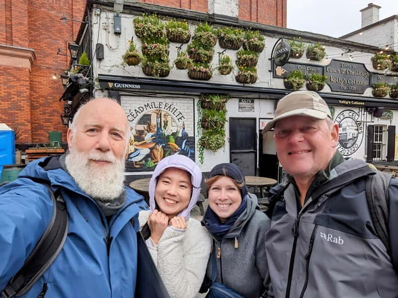 The Story of Belfast: walking tour with a local guide - Detailed Breakdown of the Itinerary
