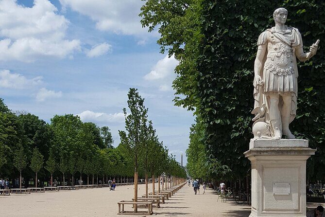 The Tuileries Garden's Classic Sights: A Self-Guided Audio Tour - A Walk through the Tuileries Garden: What to Expect