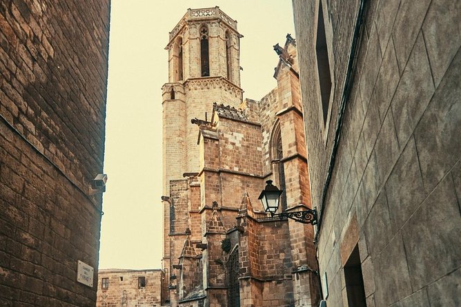 The Ultimate Old Town Tour in Barcelona - What to Expect