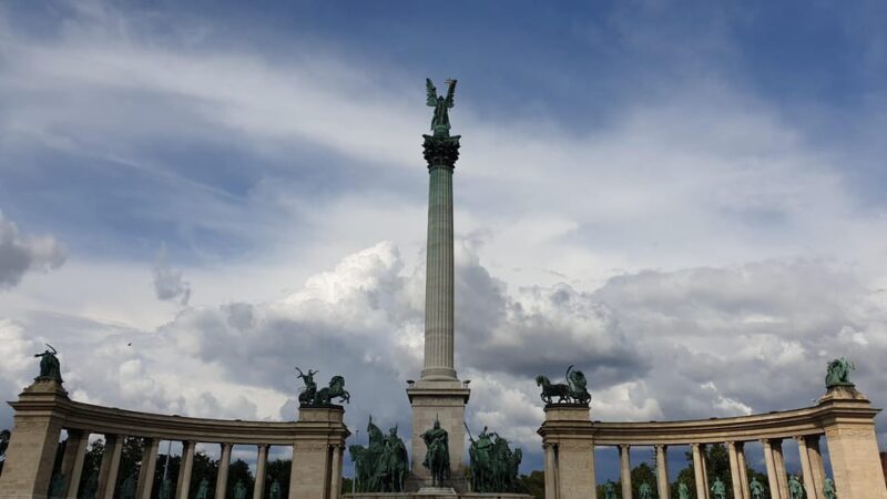 The Ultimate Private Kickstart Tour of Budapest - Riding the Iconic Tram and Heading to Buda Castle