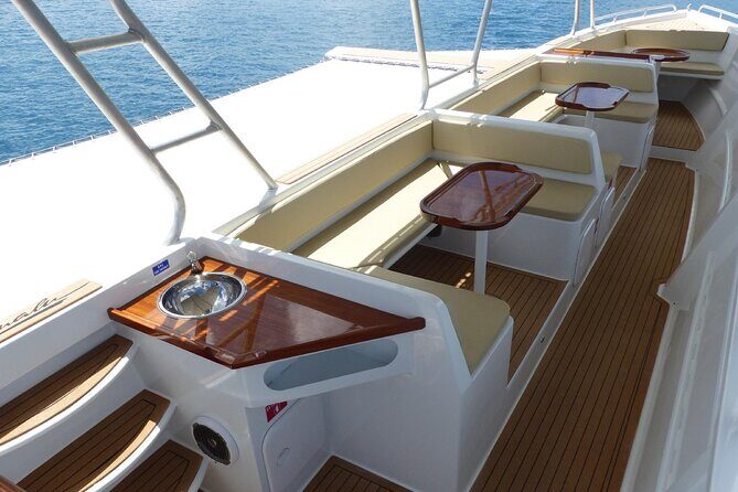 The Vanilla tour of Taha'a in a comfortable outrigger canoe - The Sum Up