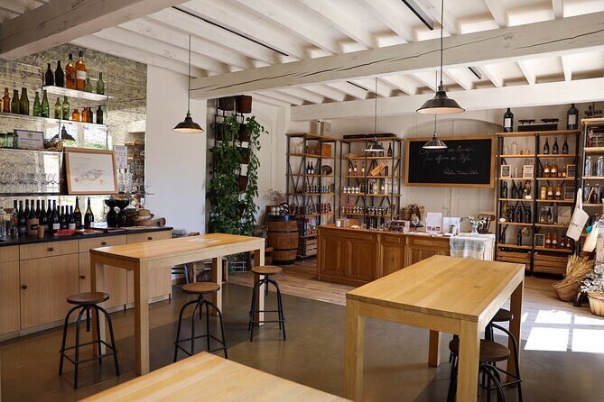 The wines of the Luberon, the Château de Lourmarin & Bastide du Laval olive oil - The Sum Up