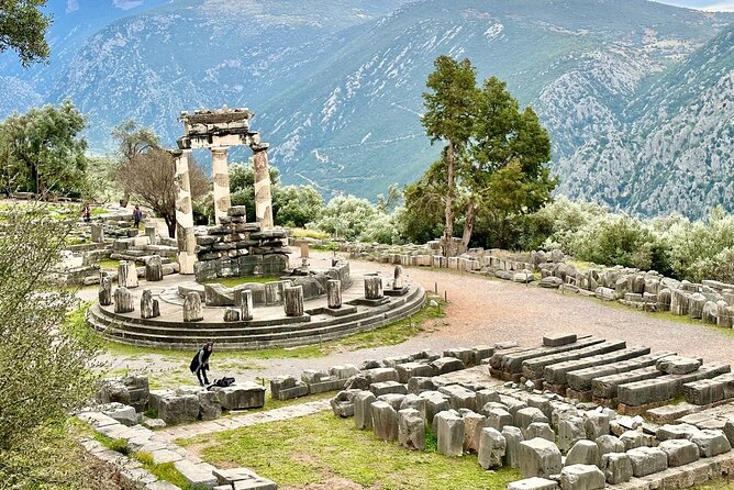 Thermopylae & Delphi Full Day Private Tour Visit Arachova 8 H - The Battle of Thermopylae