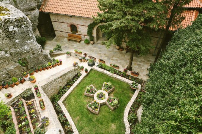 Thessaloniki: Full-Day Bus Trip to Meteora - Booking and Cancellation Policy