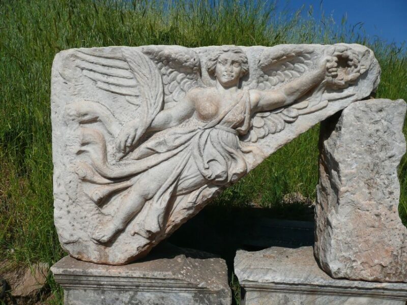 Thessaloniki:Journey Through Ancient Vergina to Sacred Veria - Who Is This Tour Best For?