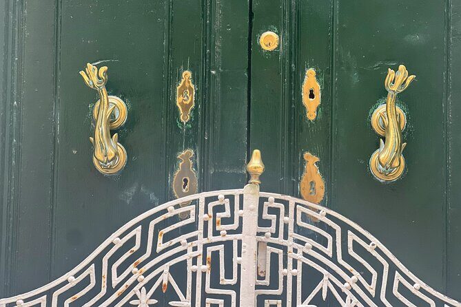 Three cities walking tour incl. entrance to Inquisitor's palace - FAQs