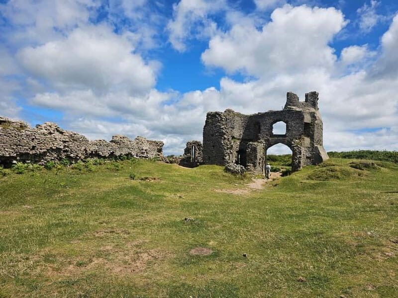 Three cliffs bay circular walk - Gower Peninsula - The Sum Up