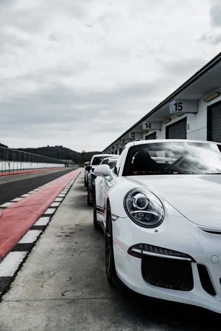 THRILL RACING SUPERCAR MASTERY - Key Points