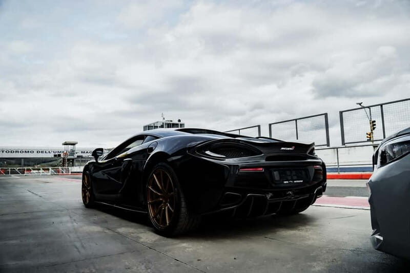 THRILL RACING SUPERCAR MASTERY - Who Will Appreciate This Tour?