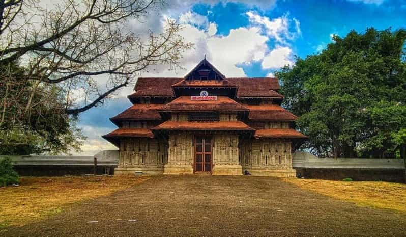 THRISSUR DAY TOUR FROM COCHIN - Discovering Sakthan Thampuran Palace