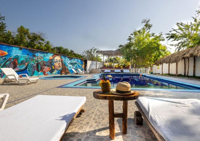 Tierra Bomba: Day Tour in a Beach Club With Pool in Punta Arena - Customer Feedback and Ratings