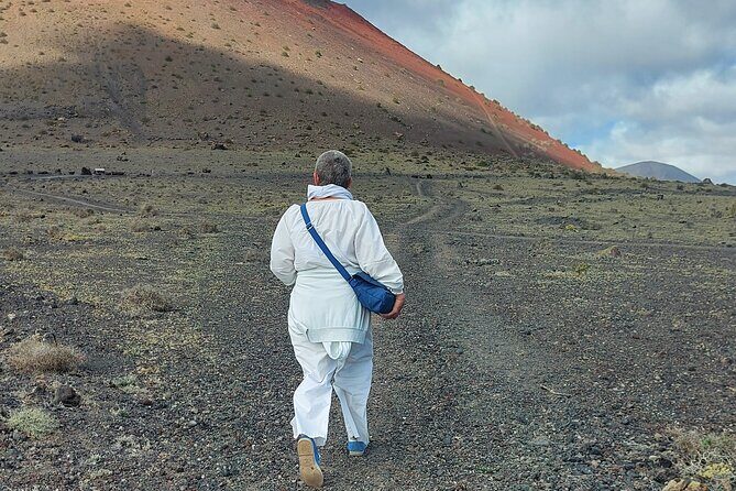 Timanfaya National Park Trekking with a Typical Canarian Snack - The Sum Up: Who Should Consider This Tour