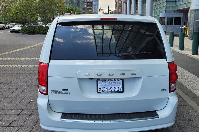 Times Square NYC to EWR Newark International Airport - Why Choose This Transfer from Times Square to EWR?