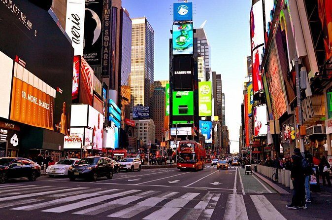 Times Square NYC to EWR Newark International Airport - Is This the Right Choice for You?