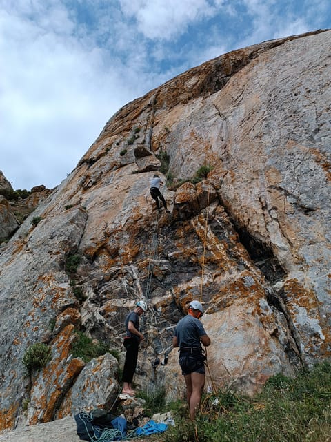 Tinos: Exomvourgo Hill Rock Climbing Experience - Key Points