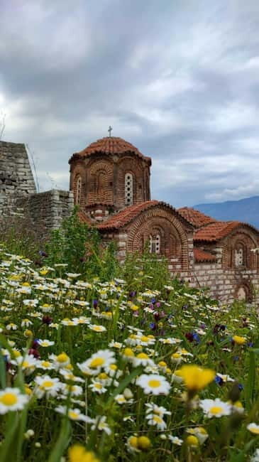 Tirana / Durrës: Berat UNESCO City & Karavasta National Park - A Peaceful Wind-Down at Belsh Lake