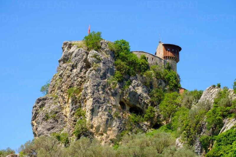 Tirana: Petrela Castle and Black Cave Tour with Local Lunch - Key Points