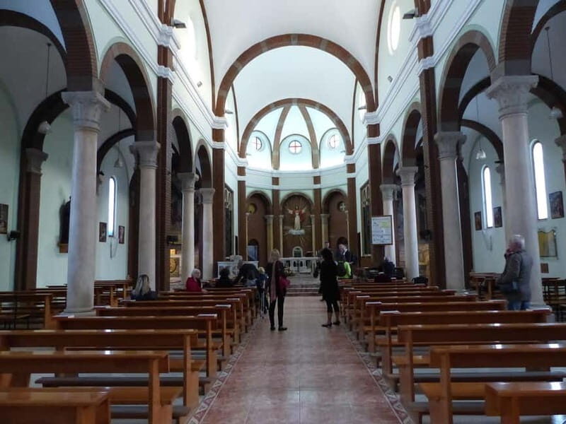 Tirana: Religious Sites Guided Walking Tour - Key Points