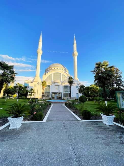 Tirana: Shkoder, Lezhe and Kruje Day Trip with Rozafa Castle - Key Points  