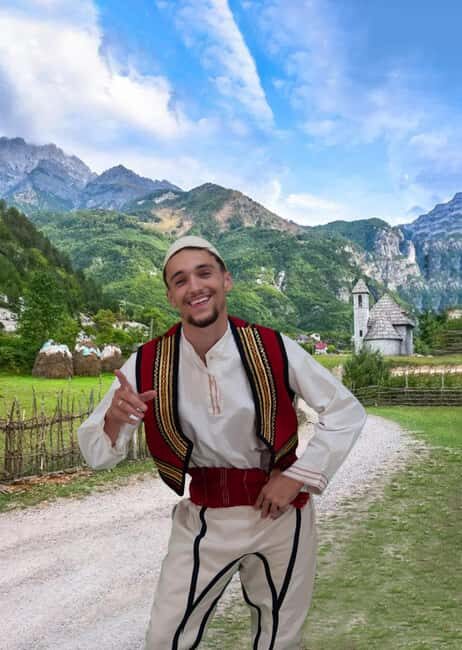 Tirana: Traditional Photoshoot in Albanian Costumes - Key Points