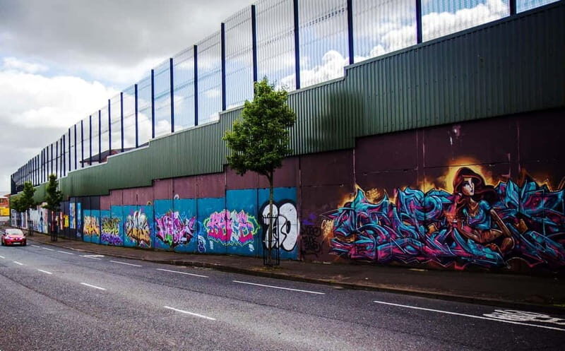Titanic Belfast and City Tour - Belfast’s Historic and Political Landmarks