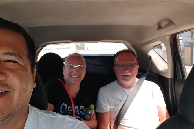 Todos Santos Private Transportation to Airport in San Jose Del Cabo - Vehicle Amenities