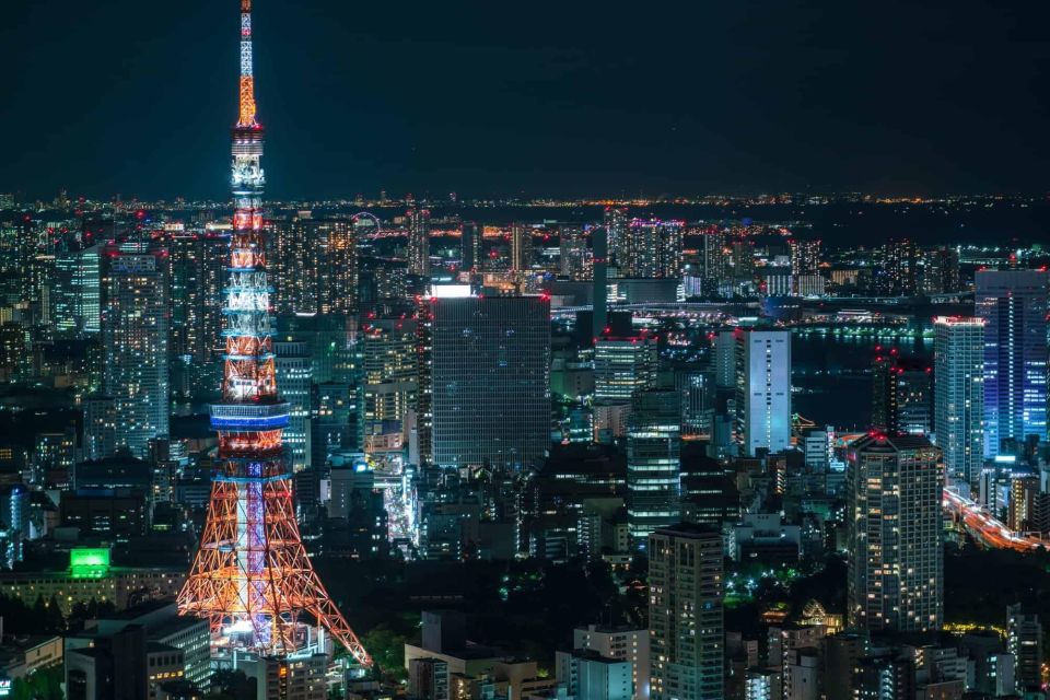 Tokyo: Anime&Otaku Private Tour With Expert English Guide - Marveling at Tokyo Skytree