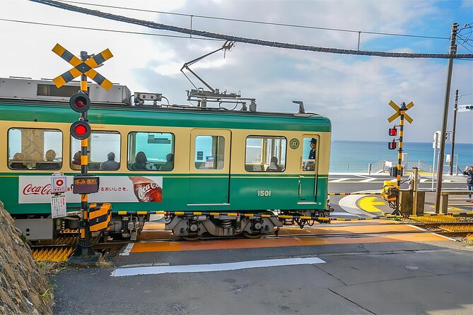 Tokyo: Bus Tour to Kamakura Great Buddha & Enoshima With Pickup - Exploring the Charming Town of Enoshima