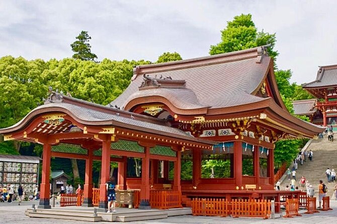 Tokyo: Bus Tour to Kamakura Great Buddha & Enoshima With Pickup - Onboard Experience and Amenities
