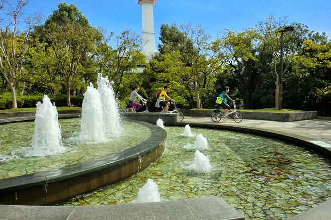 Tokyo by Bike: Tsukiji Market and Odaiba Including Tokyo Bay Cruise - Exploring Tsukiji Market