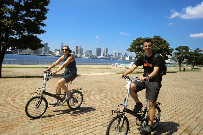 Tokyo by Bike: Tsukiji Market and Odaiba Including Tokyo Bay Cruise - Dining at DiverCity Tokyo