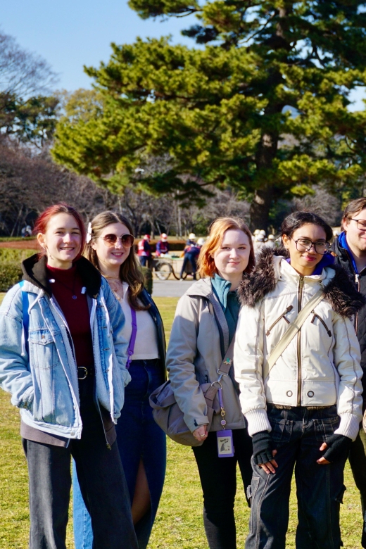Tokyo: Imperial Palace History Walking Tour - Meeting the Tour Guide