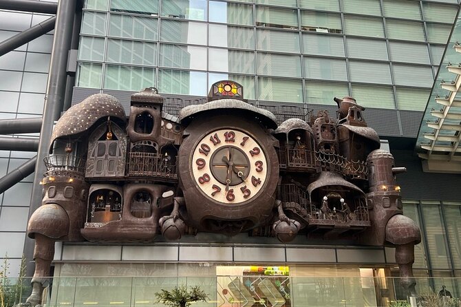 Tokyo: Japanese Garden and Surroundings Guided Walking Tour - Experiencing Japanese Tea and Sweets