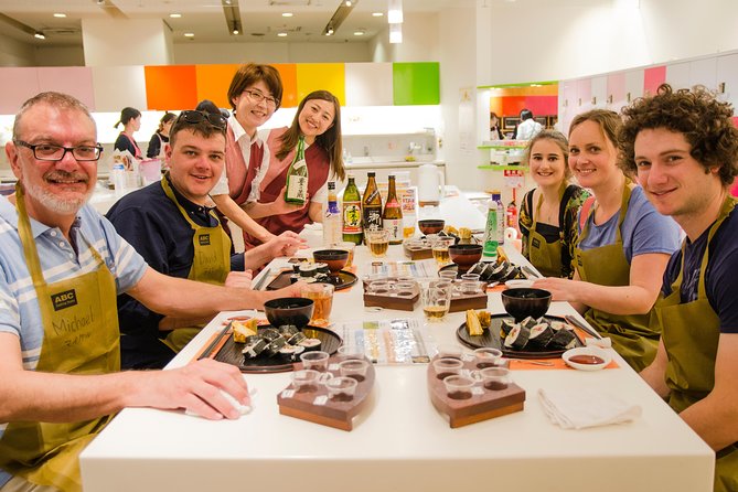 Tokyo Tsukiji Outer Fish Market Tour and Rolled Sushi Class - Meeting and Drop-off Points