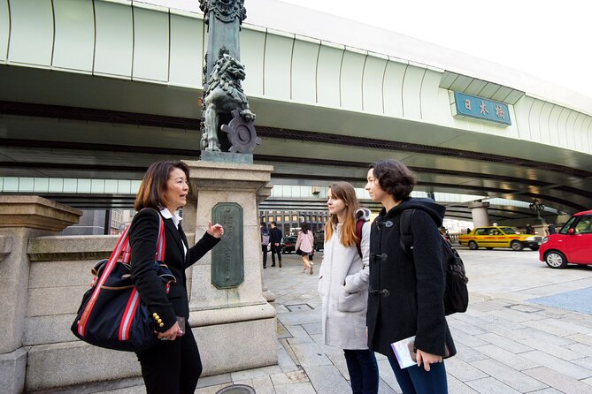 Tokyos Imperial Palace & Nihonbashi Tour - Discovering Nihonbashi