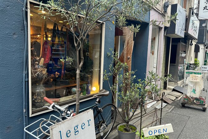 Tokyos Neighborhood Digs: Coffee, Records & Vintage Vibes - Historic Architecture and Alleyways