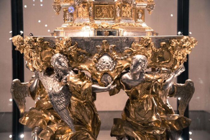 Toledo: Cathedral Tour With a Local Guide - Meeting Point and Accessibility