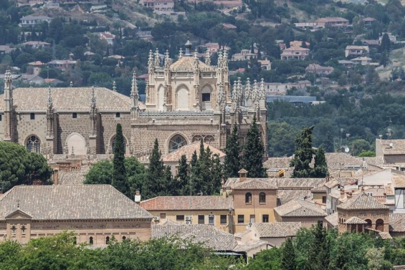 Toledo Complete With Monuments and Cathedral - Immerse in Cultural Coexistence
