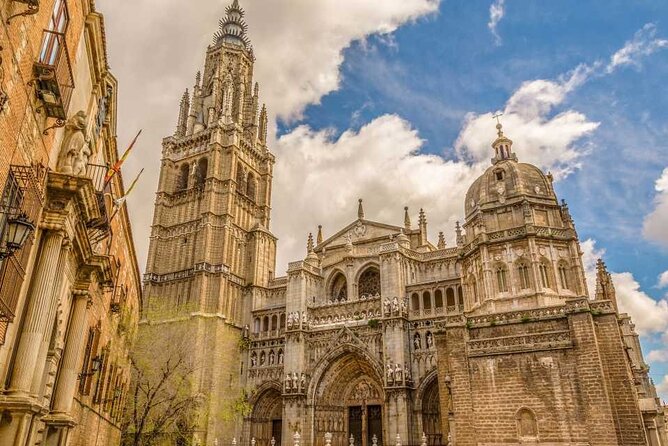 Toledo Experience Tour From Madrid With Optional Toledo Cathedral - Meeting Point