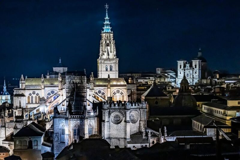 TOLEDO: Private Tour With Official Guide - Key Points