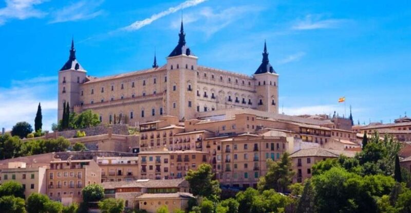 Toledo : Private Walking Tour With a Pro Guide - Booking and Meeting Information